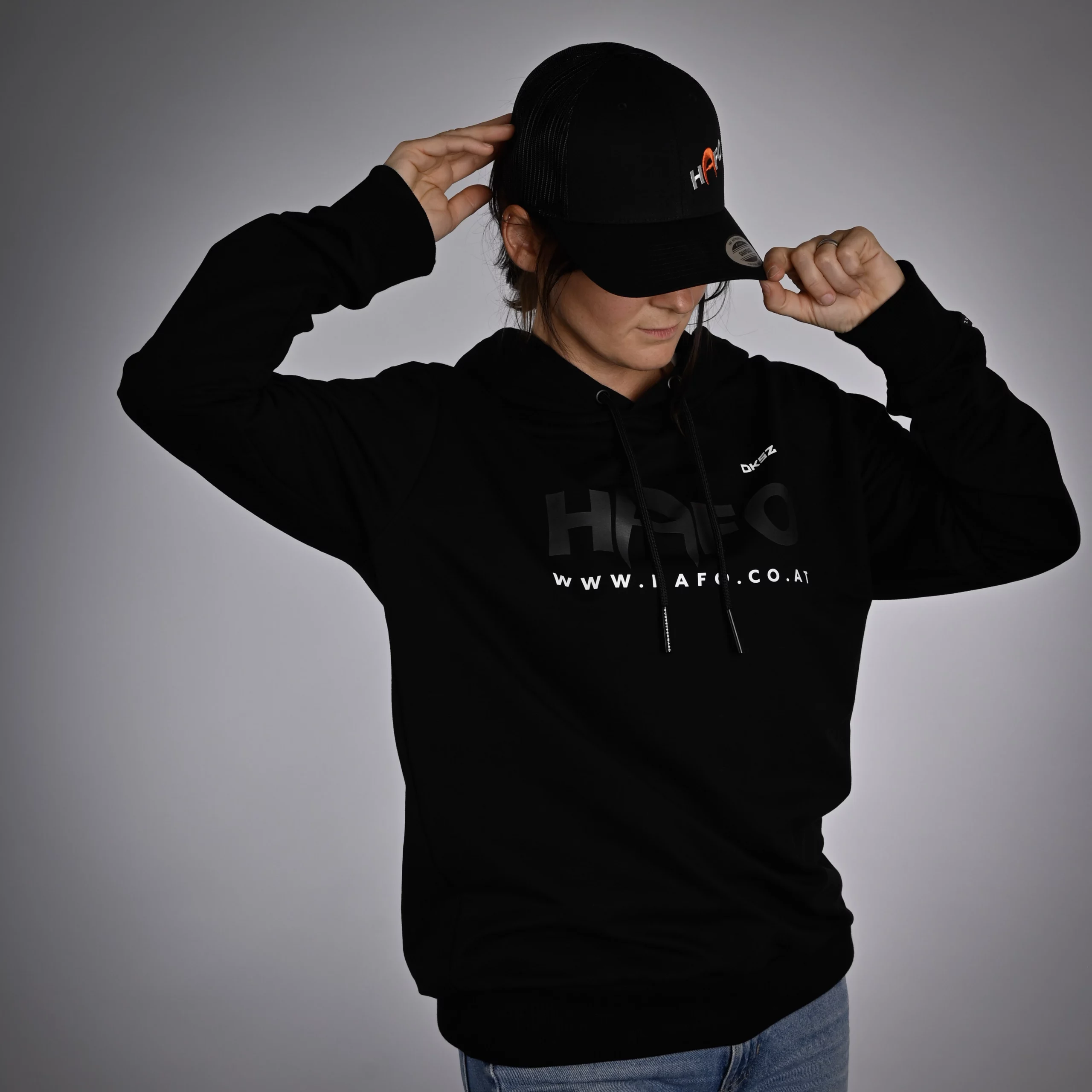 hafo-fanshop-dunkelschwarz-hoodie-schwarz-kapuzenpullover image 3