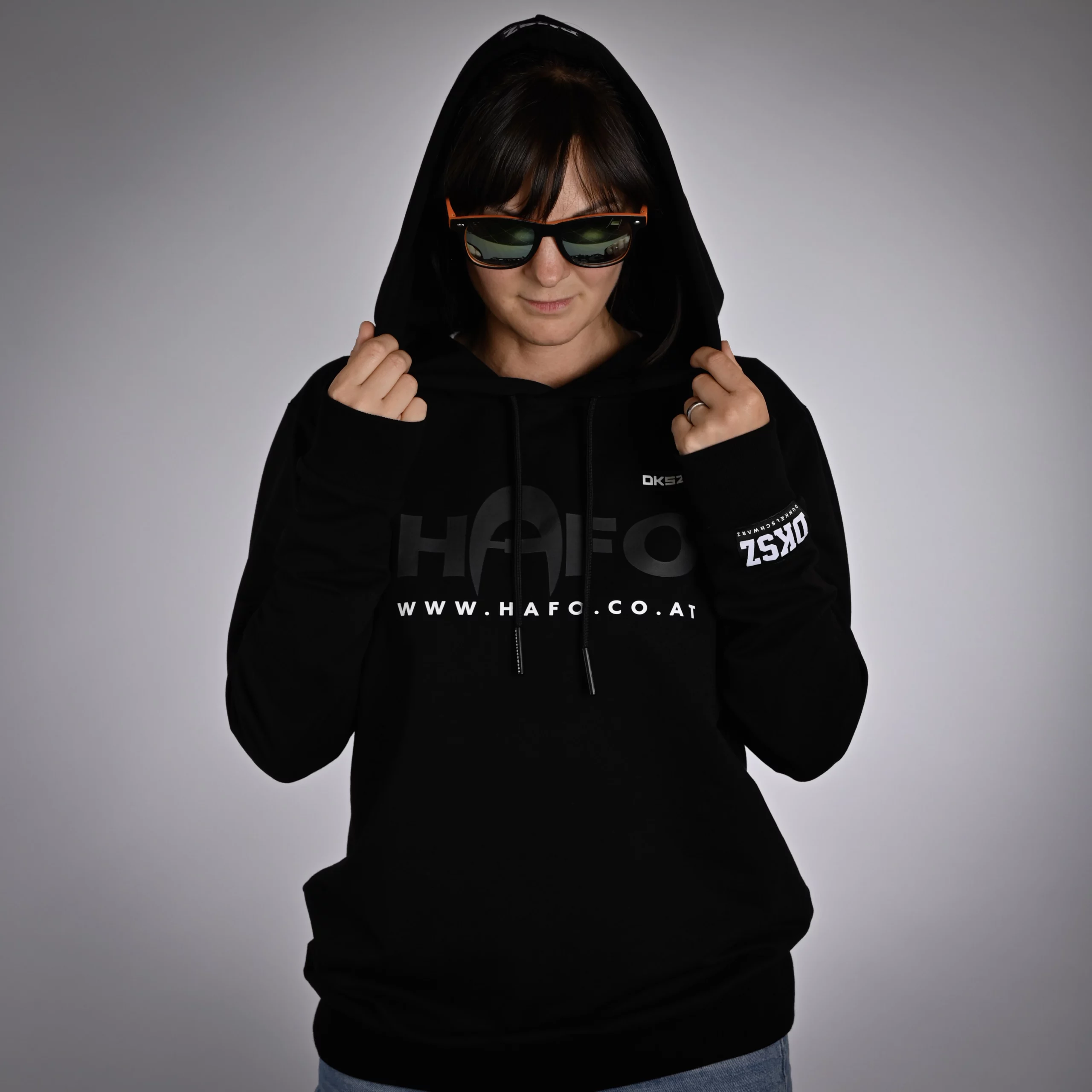 hafo-fanshop-dunkelschwarz-hoodie-schwarz-kapuzenpullover image 1