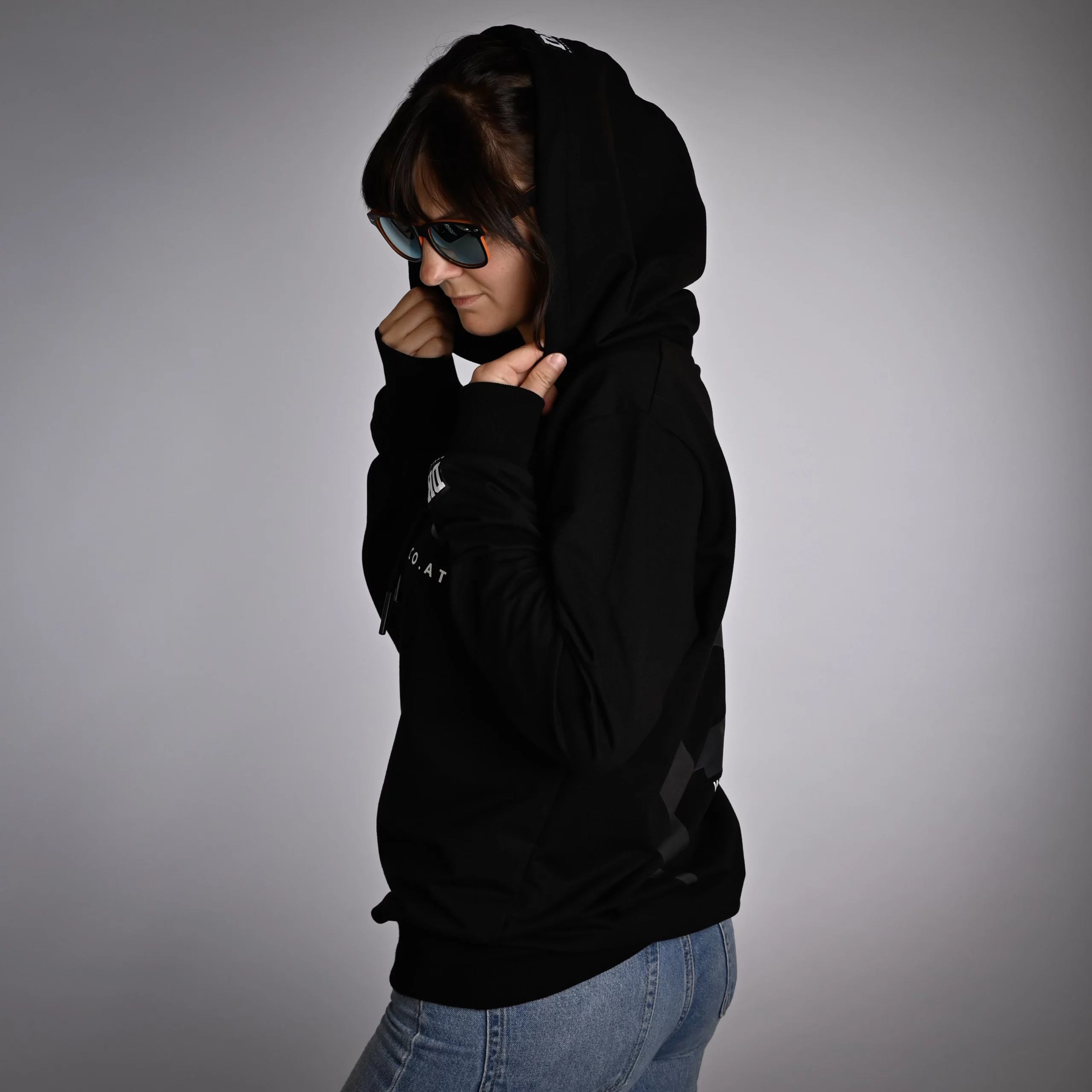 hafo-fanshop-dunkelschwarz-hoodie-schwarz-kapuzenpullover image 4
